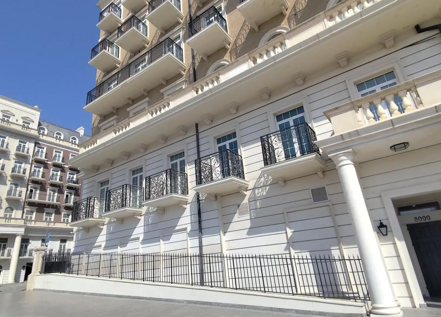 Luxury 1 Bedroom White City Baku