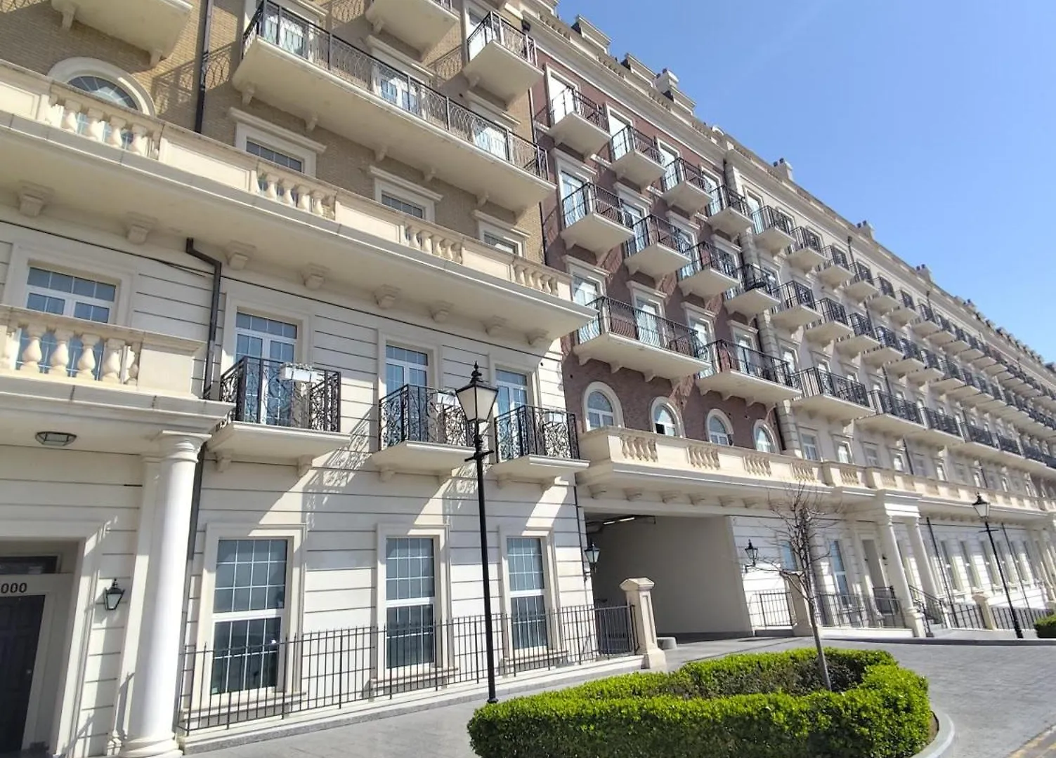 Apartment Luxury 1 Bedroom White City Baku