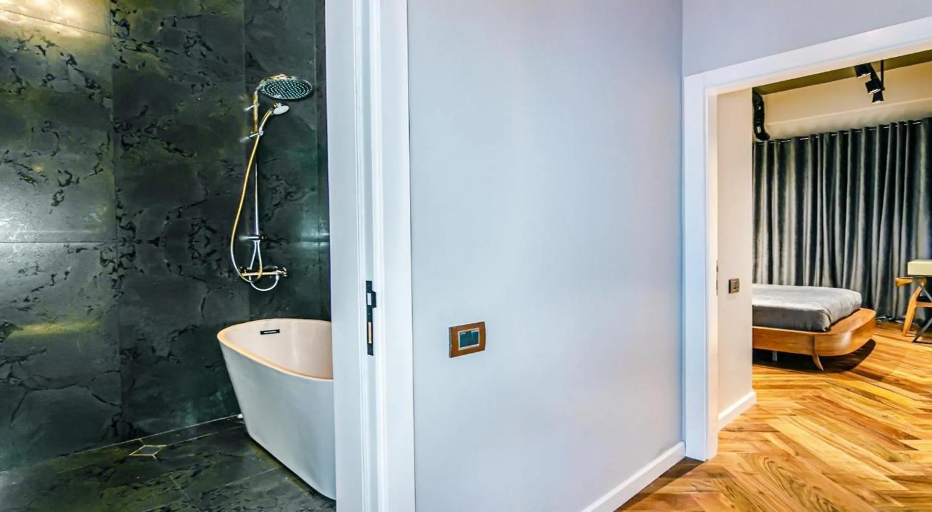 Luxury 1 Bedroom White City Baku