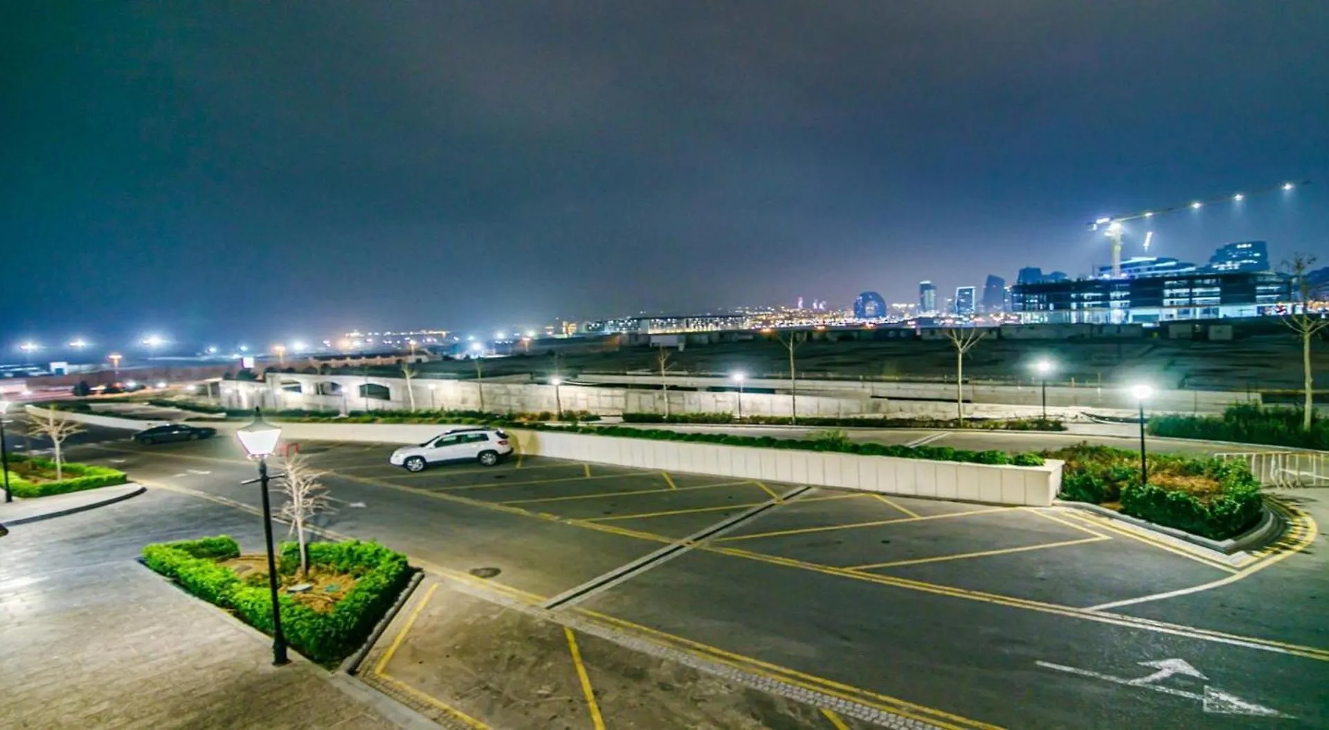 Luxury 1 Bedroom White City Baku